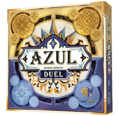Maurske "Azulejos"-e (originalno bele i plave keramičke pločice) prihvatili su Portugalci prilikom posete kralja Manulea I palati Alhambri na jugu Španije početkom 16. veka. Kralj je tada ostao zapanjen lepotom tih maurskih ukrasnih pločica i odmah je naredio da njegova vlastita palata u Portugalu bude ukrašena sličnim zidnim pločicama, a vi ste izabrani da budete umetnici koji će to ostvariti! Ako to stavimo u perspektivu današnjice, tender je u toku, a vaša ponuda će biti vaša kreativnost i dizajn! Društvena igra Azul Duel daje priliku igračima da se suočavaju u izazovnoj borbi za osvajanje najlepših pločica i kreiranje savršenog mozaika. Ova nova verzija popularne igre Azul donosi napetu i taktičku igru prilagođenu za dva igrača, sa inovativnim mehanikama i strateškim odlukama koje će testirati vaše planiranje i prilagodljivost. Sakupljajte pločice, pažljivo birajte najbolje poteze i nadmudrite svog protivnika kako biste stvorili najlepši mozaik i postali pravi majstor dekoracije! Drustvena igra, drustvene igre, Beograd, Prodaja, Srbija, zabava, porodicne igre, igre za porodicu, fantasy, sci-fi, Maurske "Azulejos"-e (originalno bele i plave keramičke pločice) prihvatili su Portugalci prilikom posete kralja Manulea I palati Alhambri na jugu Španije početkom 16. veka. Kralj je tada ostao zapanjen lepotom tih maurskih ukrasnih pločica i odmah je naredio da njegova vlastita palata u Portugalu bude ukrašena sličnim zidnim pločicama, a vi ste izabrani da budete umetnici koji će to ostvarit